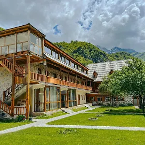 Logu I Harushave Farm stay